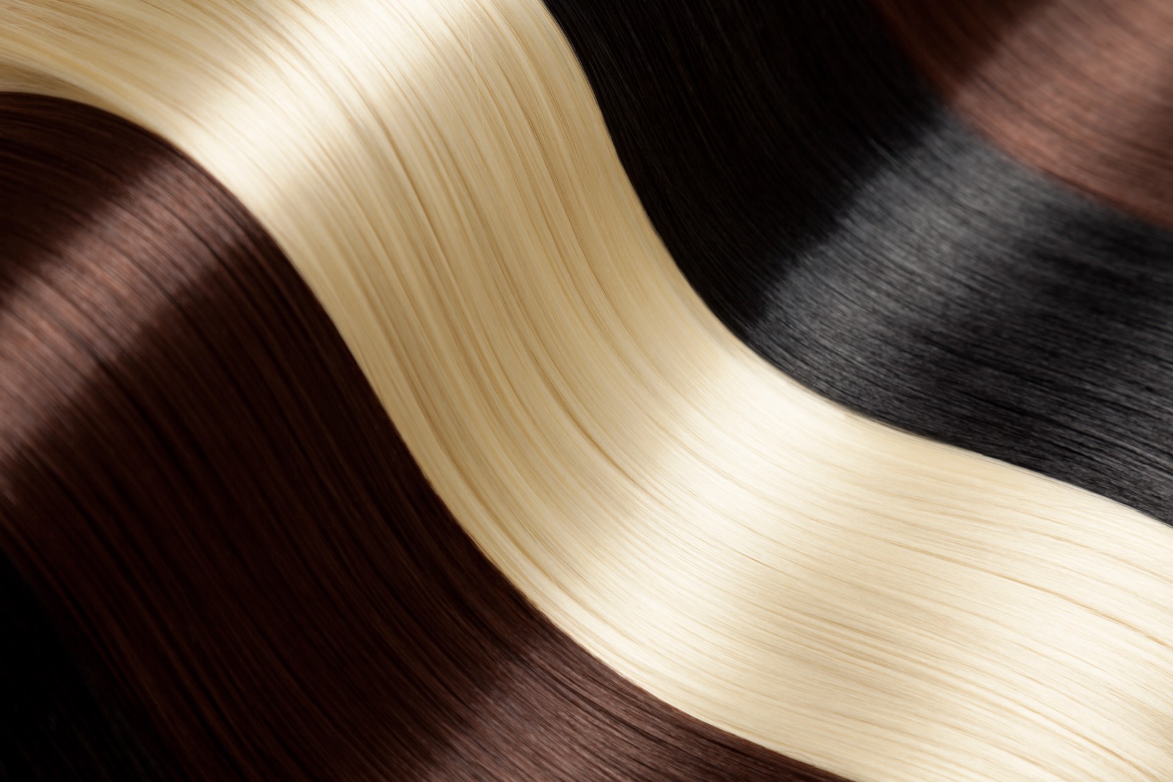 Mechones de cabello en distintos tonos